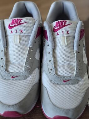 Nike Air White & Pink Women's Sneakers